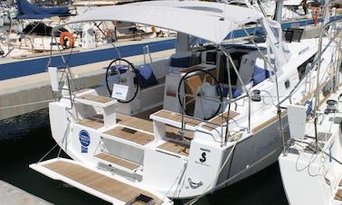 38' Cruising Monohull Charter in Torrevieja, Spain