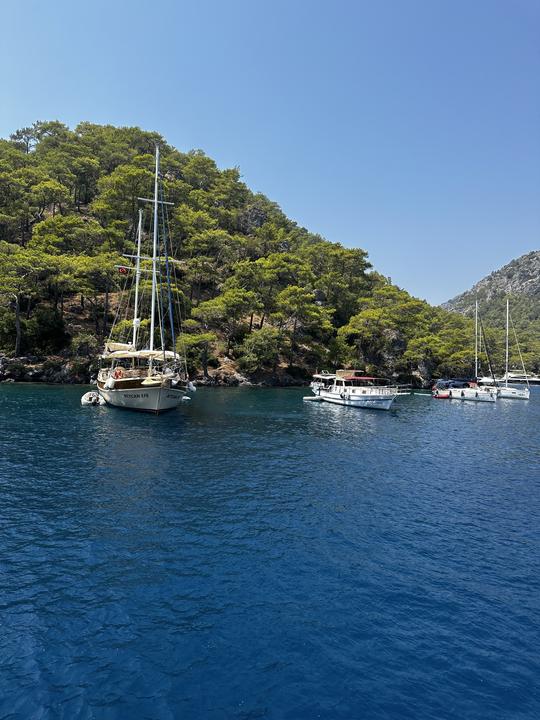 Gocek Mugla Yacht Trip and 12 Island Full-Day Tour with Lunch