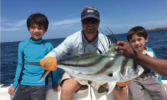 Carta de pesca no barco Rhino Charger em Tamarindo