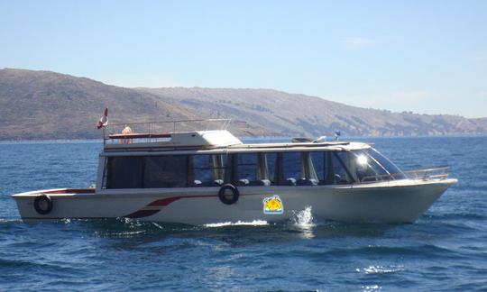 Explorez Puno, au Pérou, sur ce bateau à passagers