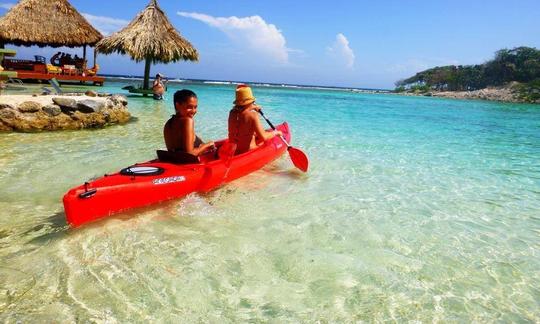 Dia de praia e caiaque em Bay Islands, Honduras