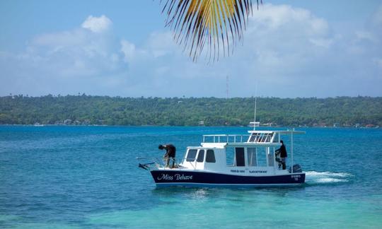 Passeio pelo fundo de vidro em San Andrés