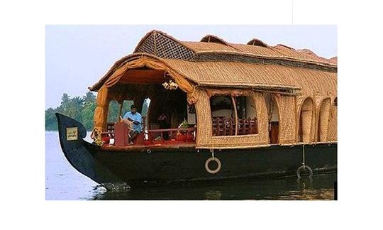 Aluguer de casas flutuantes de luxo com 1 quarto em Alappuzha