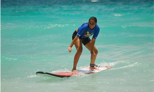 Lección de surf en República Dominicana