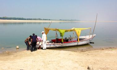 Power Boat Rental in Varanasi