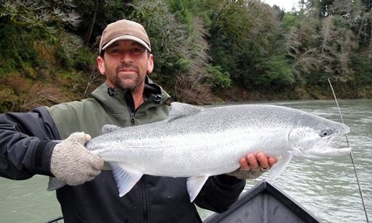 Excursions de pêche guidées dans le sud de l'Oregon