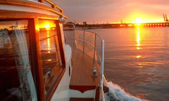 Alquiler de barcos históricos de madera de lujo de 40 pies en East Fremantle