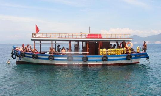 Excursion en bateau pour la plongée sous-marine et la plongée