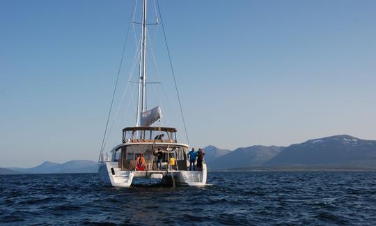 Aluguel de catamarã de cruzeiro em Tromsø