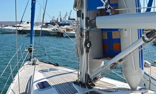 Explore Atenas, Grecia, a bordo del Bavaria 39 Cruiser 'Ira' Charter