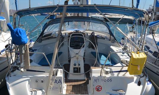 Explore Atenas, Grecia, a bordo del Bavaria 39 Cruiser 'Ira' Charter