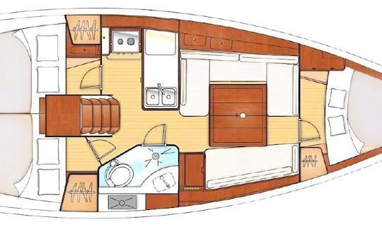 34' Beneteau Oceanis Sailing Yacht