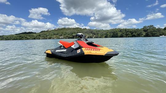  Seadoo Sparks avec Bluetooth stéréo sur le lac Austin, NOUS LIVRONS CHEZ VOUS