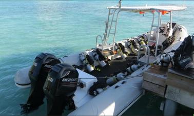 Bateau de plongée à Rangiroa