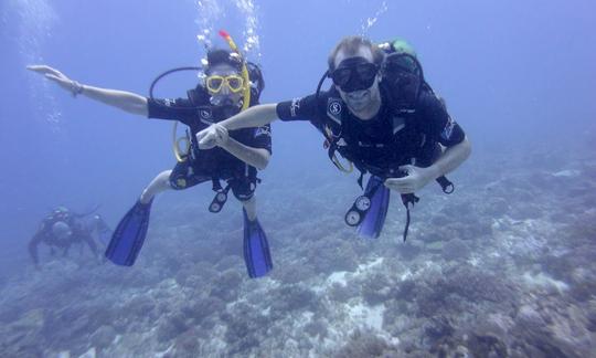 Barco de mergulho em Paje Zanzibar