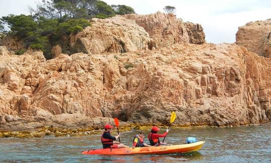 Location de kayaks pour toute la famille, excursions et cours à L'Escala