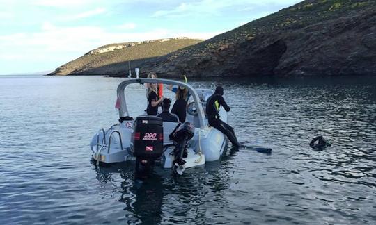 Barco de mergulho em Anatoliki Attiki