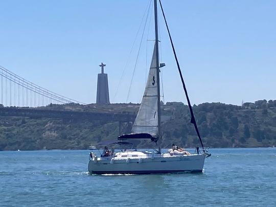 Location de voilier Beneteau Cyclades de 39 pieds pour 10 personnes à Lisbonne