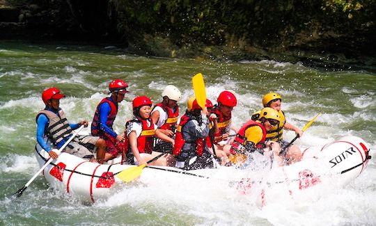 Rafting em águas brancas em Cagayan de Oro, Filipinas