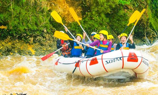 Rafting em águas brancas em Cagayan de Oro, Filipinas