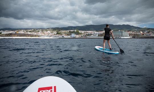 Passeios ecológicos de stand up paddleboard nos Açores, Portugal