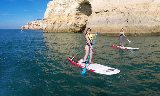 Passeios de stand up paddleboard e safári na praia da Coelha, Albufeira.