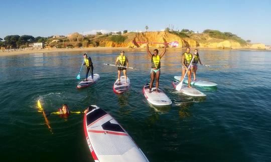 Passeios de stand up paddleboard e safári na praia da Coelha, Albufeira.