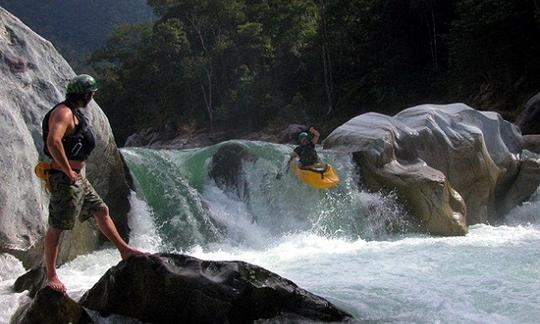 Excursions guidées en kayak et rafting sur la rivière Cangrejal