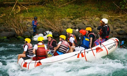 Rafting em águas brancas em Cagayan de Oro, Filipinas