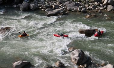 White Water Kayaking Lessons & Rental in Rishikesh