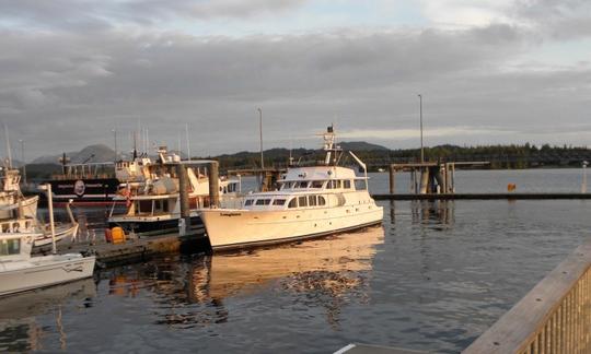 67ft Burger Cruiser Motor Yacht Charter in Seattle, Washington