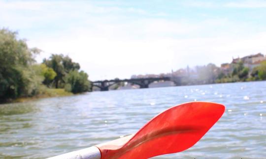 Tour en kayak por el Guadalquivir y tapas en Sevilla, Andalucía