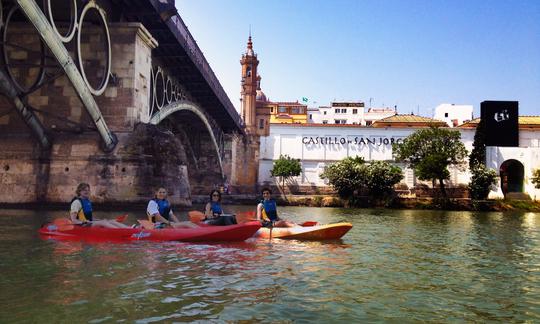 Tour en kayak por el Guadalquivir y tapas en Sevilla, Andalucía