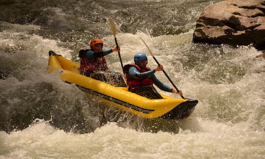 Inflatable Kayak Trips & Courses in the Aude River Gorges