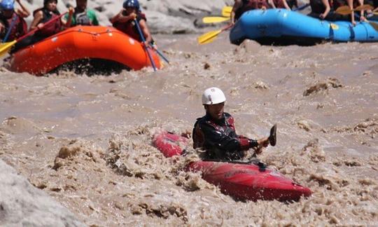 Extreme Kayak Rafting Lessons with Professional Instructor in San José De Maipo, Chile