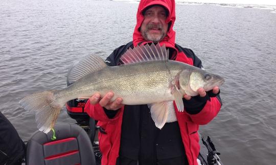 Paseos de pesca de lubina en Brainerd, Minnesota