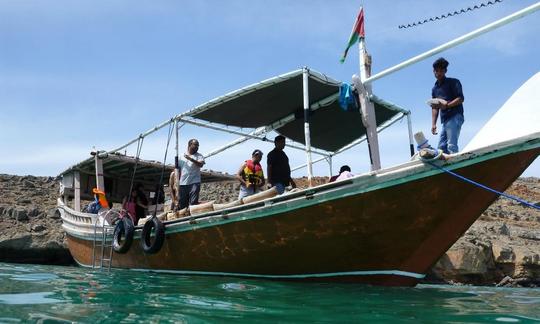 Excursions privées en boutre pour 30 personnes à Khasab, Oman