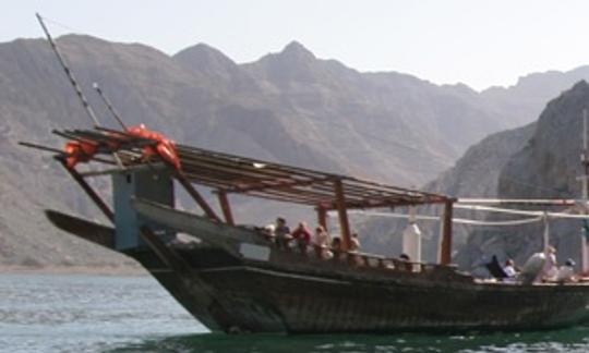 Croisière d'une journée en boutre à Musandam Khasab avec déjeuner et observation des dauphins