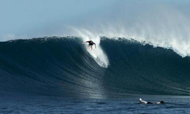 Learn Surfing On Nusa Lembongan