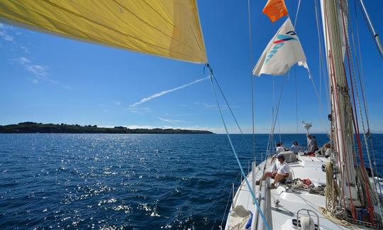 Charter tripulado “Albatros' Challenge 67 Monohull em Lorient - Bretanha - França