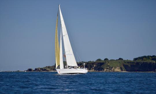 Charter tripulado “Albatros' Challenge 67 Monohull em Lorient - Bretanha - França