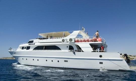 FREEDOM III Liveaboard & Daily in south sinai