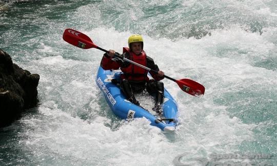 Excursion guidée en kayak sur la rivière Soca à Bovec