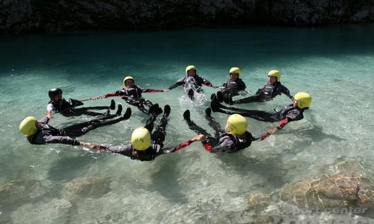 Excursion guidée en kayak sur la rivière Soca à Bovec