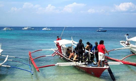 Bateau de plongée M/B Rags II à Puerto Galera, Mindoro oriental