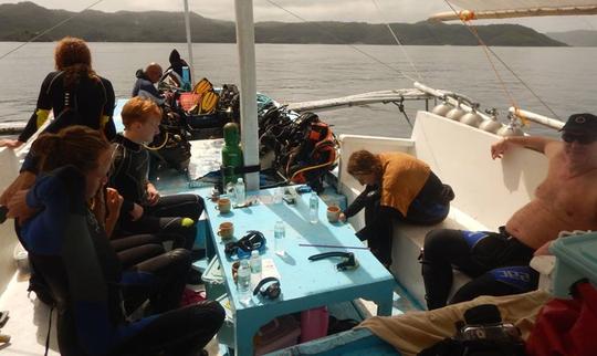 Cours de plongée sous-marine sur Outrigger Boat à Donsol