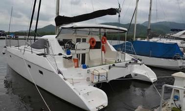 Flash Cat 35´ Cruising charter in Paraty