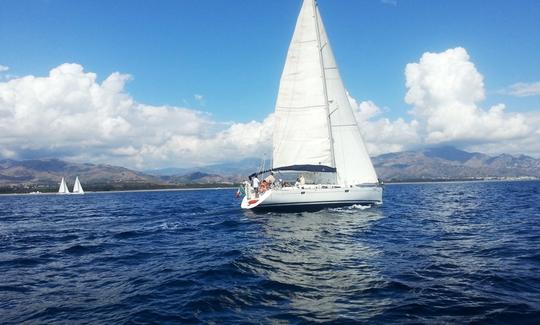 Férias nas Ilhas Eólias em um barco à vela