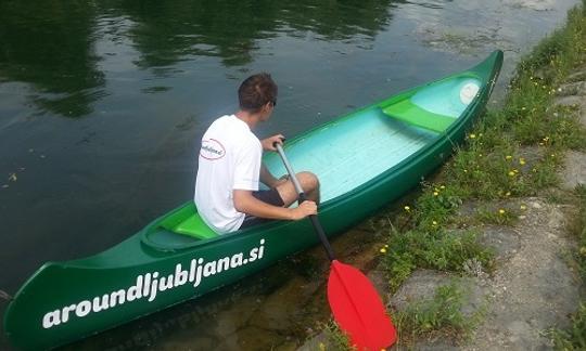 Canoeing city tour