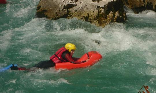 Excursión en hidrovelocidad en Kobarid